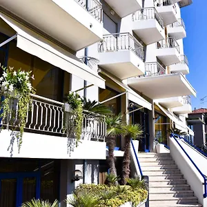hotel-umberto.hotelslidodijesolo.com/